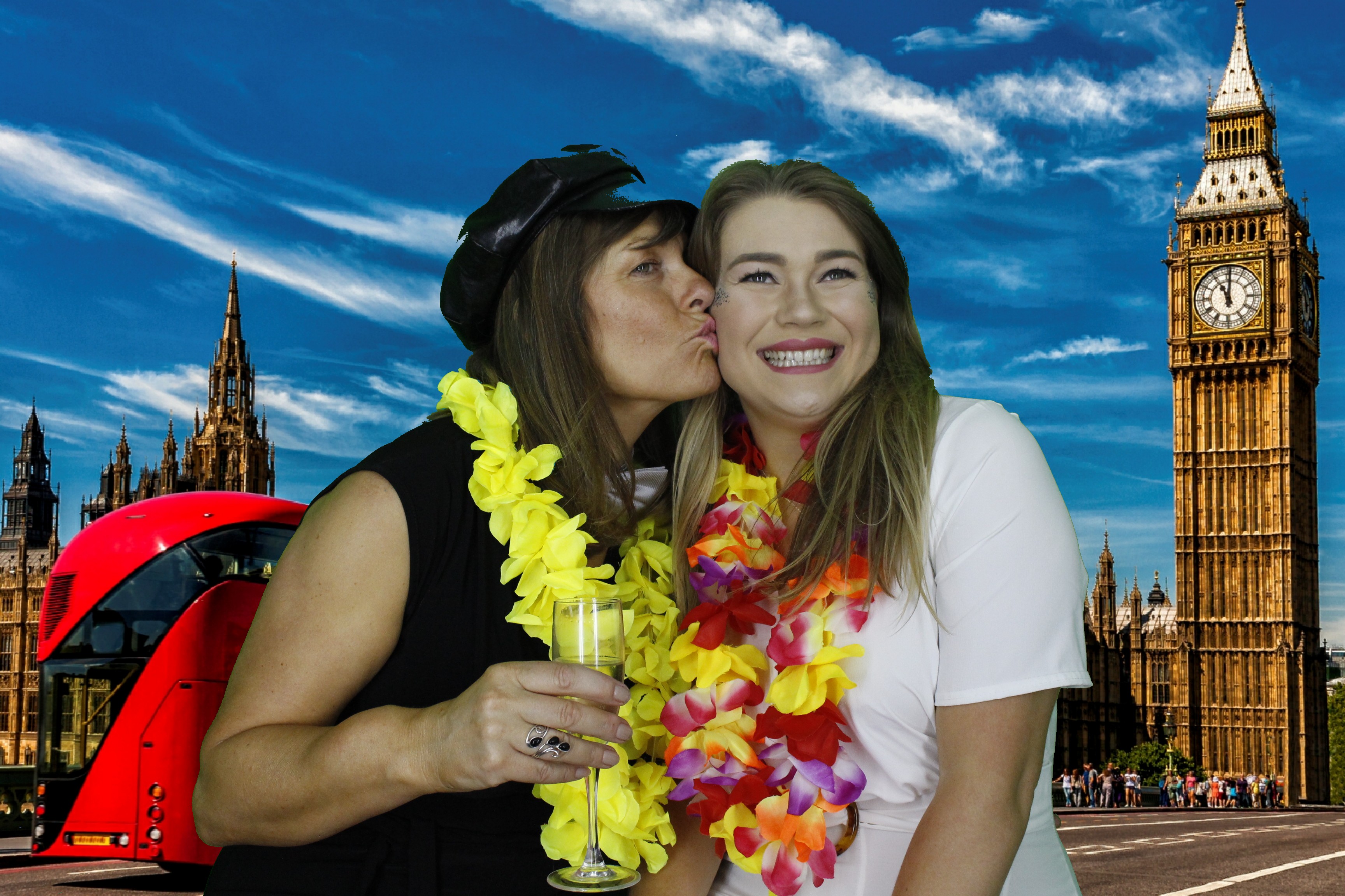 Debbies 21st birthday party | View more photos from the event at gallery.myphotoboothexperience.co.uk/u/MyPhotoBoothExperienceLtd/Debbies-21st-birthday-party